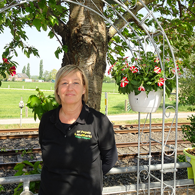 Mitarbeiter im LandMarkt Pegels Mitarbeiterin Anke Köppen